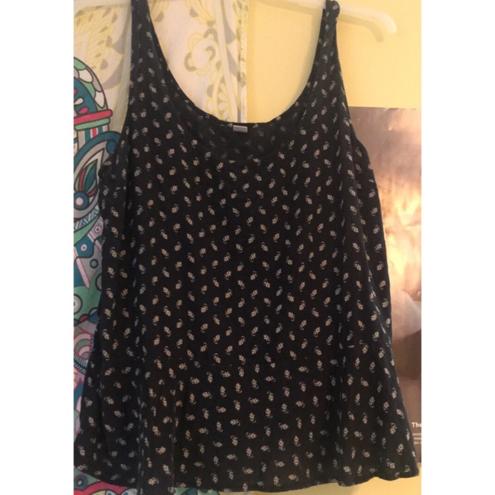 Old Navy flowy tank!